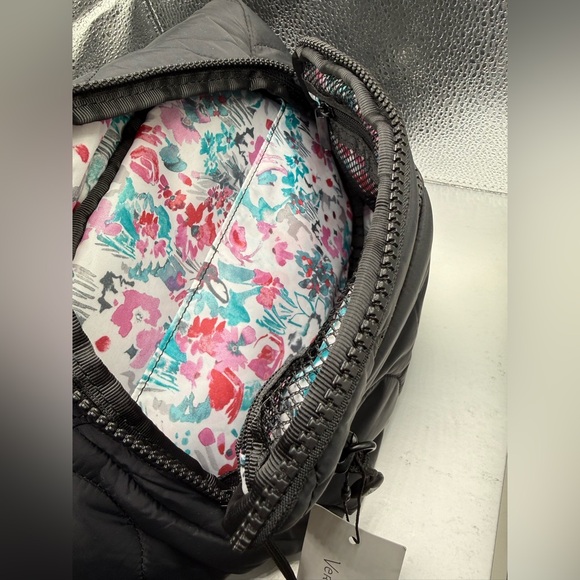 VERA BRADLEY || Black Quilted Belt Bag. OS - Picture 9 of 12